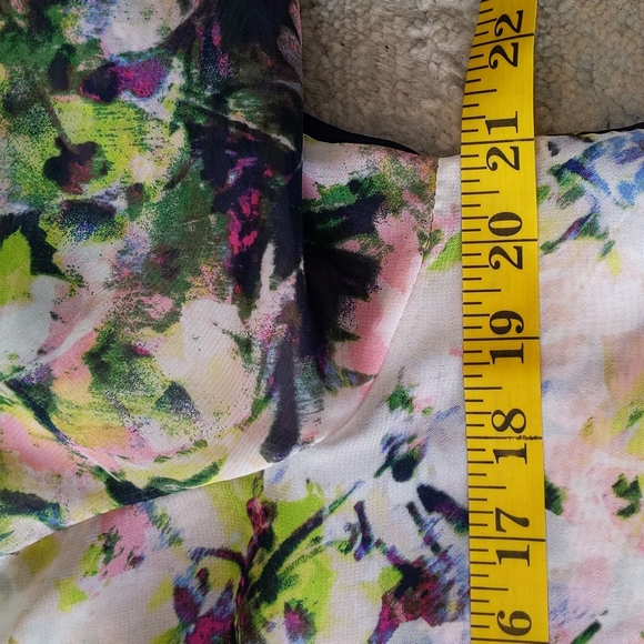 Chic Happens Floral Semi-Sheer Beach Swim Cover Up Medium - Picture 13 of 16